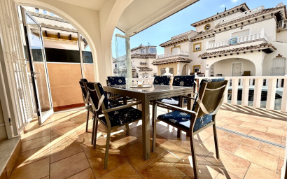 Revente - Maison mitoyenne -
Cabo Roig