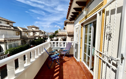 Revente - Maison mitoyenne -
Cabo Roig