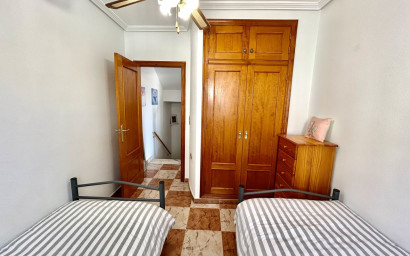 Revente - Maison mitoyenne -
Cabo Roig