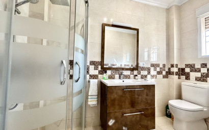 Revente - Maison mitoyenne -
Cabo Roig