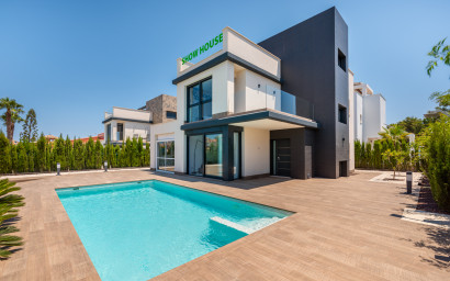 New Build - detached -
Playa Paraiso
