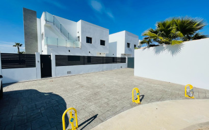 New Build - Villa -
Torrevieja