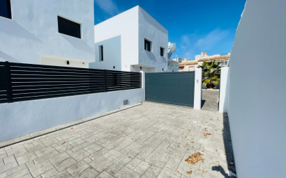 New Build - Villa -
Torrevieja