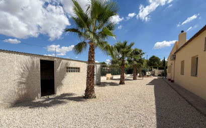 Revente - Villa -
Hondón de las Nieves - HONDON DE LAS NIEVES