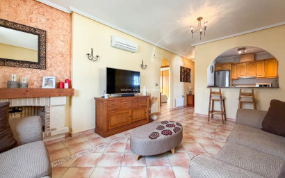 Revente - Villa -
Hondón de las Nieves - Urbaniz La Montañosa