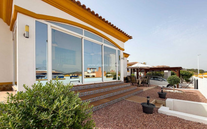 Revente - Villa -
Hondón de las Nieves - Urbaniz La Montañosa
