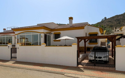 Revente - Villa -
Hondón de las Nieves - Urbaniz La Montañosa