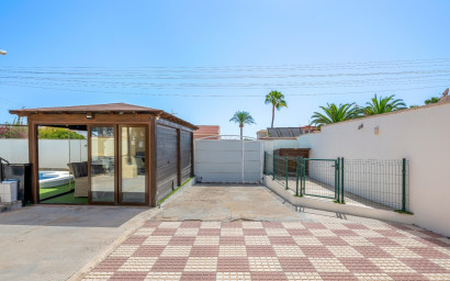 Revente - Villa -
Ciudad Quesada - Center
