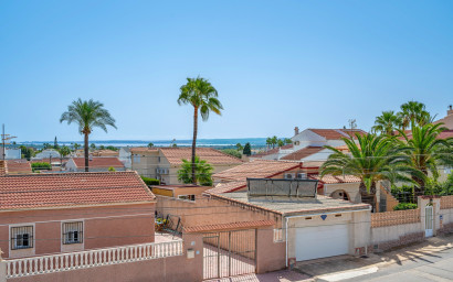 Revente - Villa -
Ciudad Quesada - Center