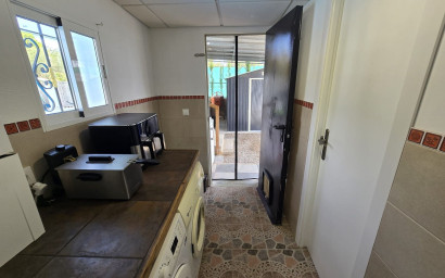 Resale - Villa -
Sax