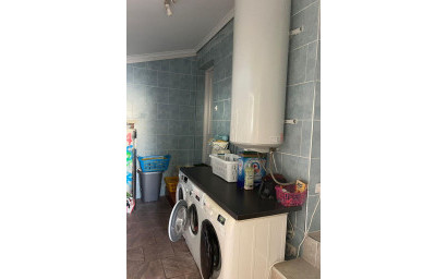 Resale - Villa -
Heredades
