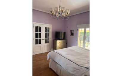 Resale - Villa -
Heredades