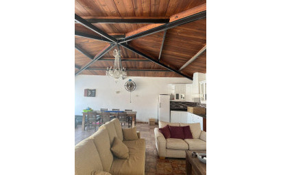 Resale - Villa -
Heredades