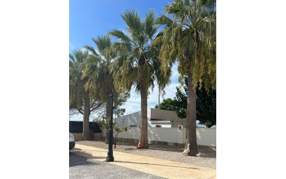 Resale - Villa -
Heredades