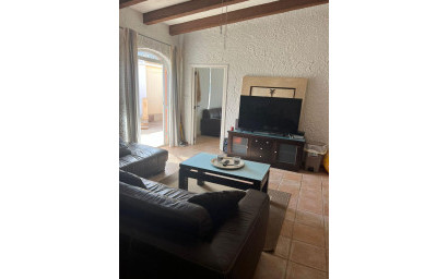 Resale - Villa -
Heredades