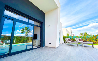 Resale - Villa -
Algorfa