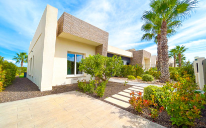 Resale - Villa -
Algorfa