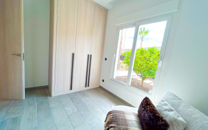 Resale - Villa -
Algorfa