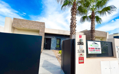Resale - Villa -
Algorfa