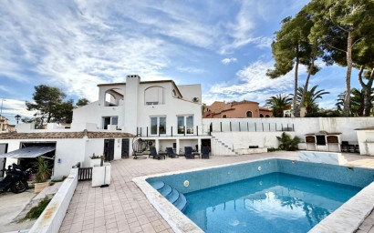 Herverkoop - Villa -
Villamartín