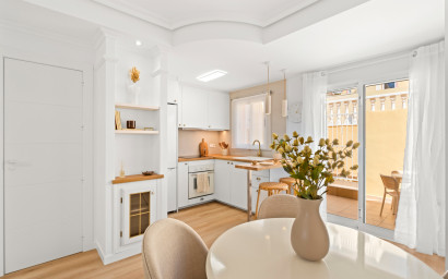 Resale - Townhouse -
Villamartín