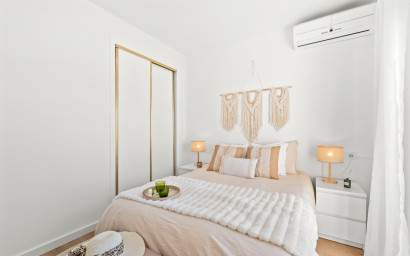 Resale - Townhouse -
Villamartín