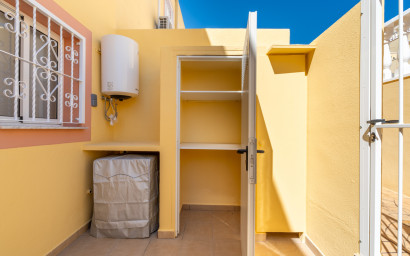 Resale - Townhouse -
Villamartín