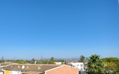 Revente - Maison mitoyenne -
Torrevieja - Los Balcones