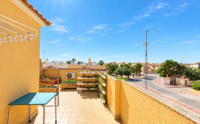 Resale - Townhouse -
Ciudad Quesada