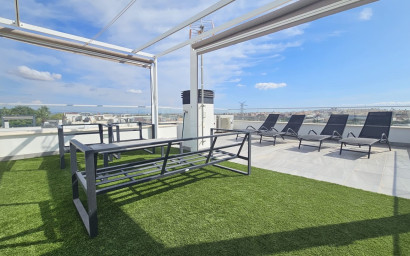 Resale - Villa -
Villamartín