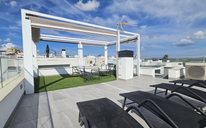 Resale - Villa -
Villamartín