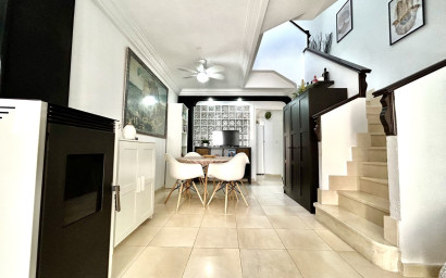 Revente - Maison mitoyenne -
Formentera del Segura