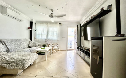 Revente - Maison mitoyenne -
Formentera del Segura