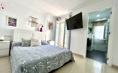 Revente - Maison mitoyenne -
Formentera del Segura