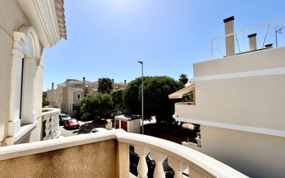Revente - Maison mitoyenne -
Formentera del Segura