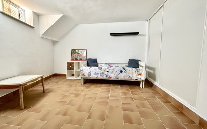 Revente - Maison mitoyenne -
Formentera del Segura