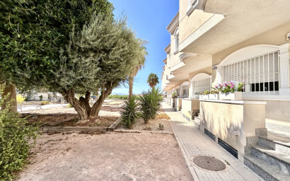 Revente - Maison mitoyenne -
Formentera del Segura