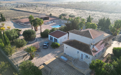Revente - Villa -
Hondón de las Nieves