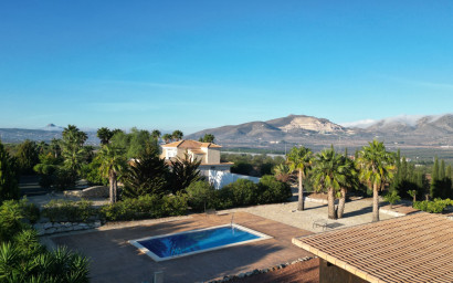 Revente - Villa -
Hondón de las Nieves