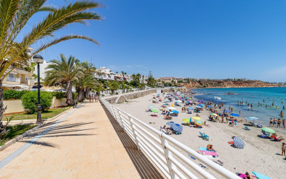 Herverkoop - Villa -
Orihuela Costa - Lomas de Don Juan