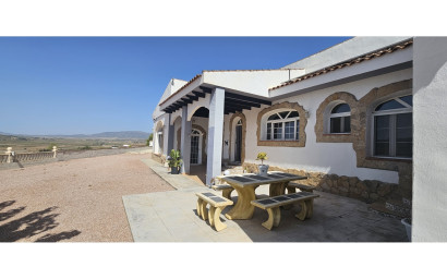 Revente - Maison de campagne -
Mon&oacute;var - Monovar