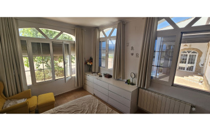 Revente - Maison de campagne -
Mon&oacute;var - Monovar