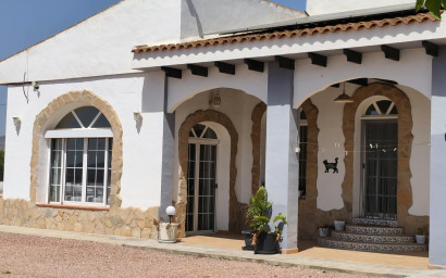 Revente - Maison de campagne -
Mon&oacute;var - Monovar