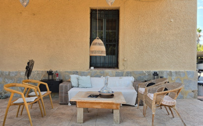Herverkoop - Landhuis -
Elche - Costa Blanca