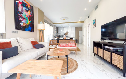 Herverkoop - Villa -
Villamartín - Costa Blanca