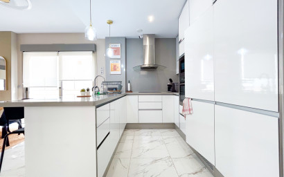 Herverkoop - Villa -
Villamartín - Costa Blanca