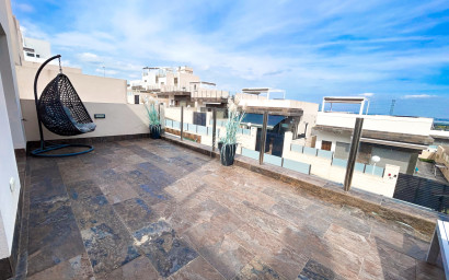 Herverkoop - Villa -
Villamartín - Costa Blanca