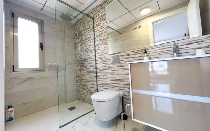 Herverkoop - Villa -
Villamartín - Costa Blanca
