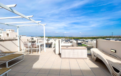 Herverkoop - Villa -
Villamartín - Costa Blanca