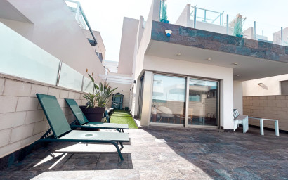 Herverkoop - Villa -
Villamartín - Costa Blanca